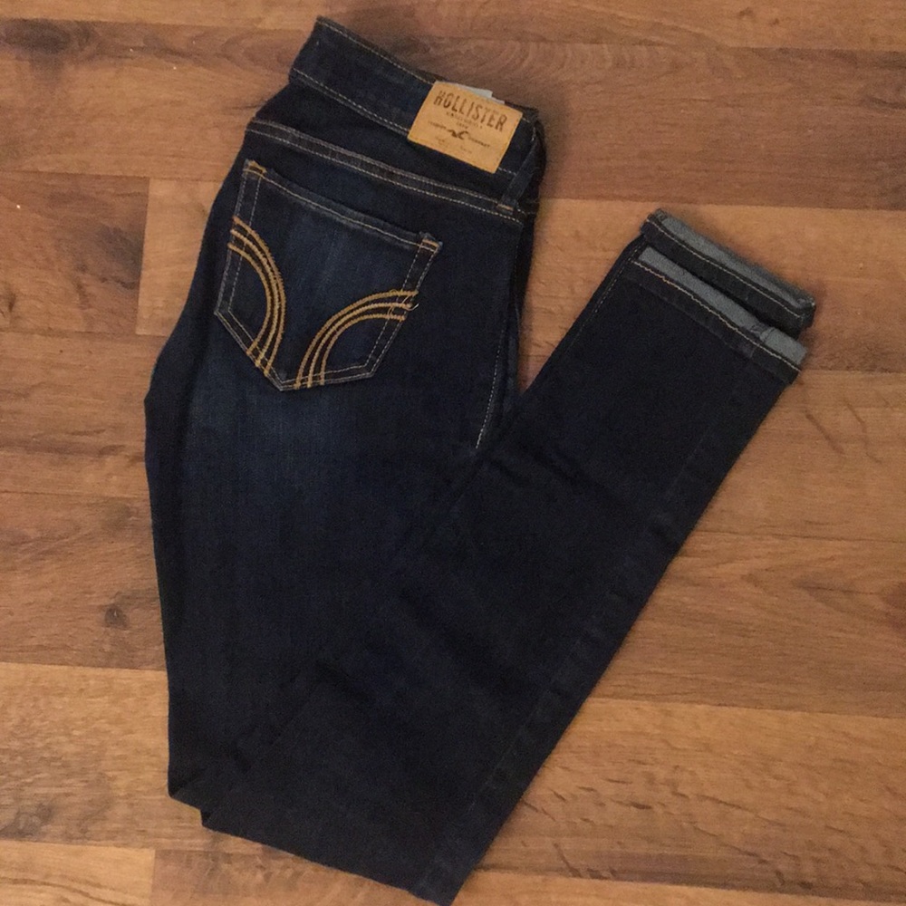 Hollister dark wash skinny jeans